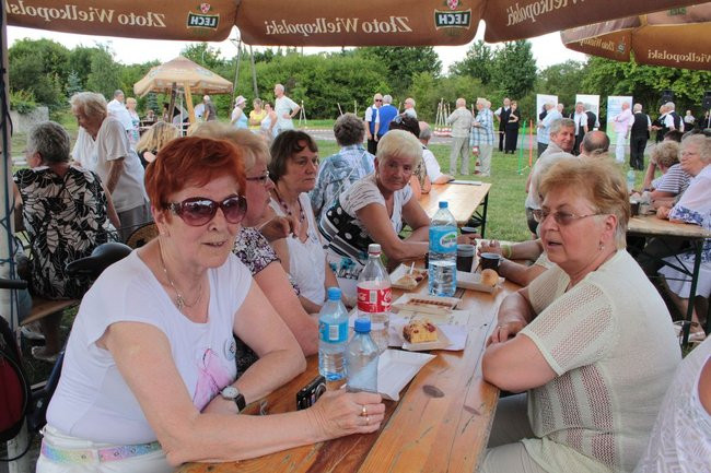 Festyn Seniorów na lotnisku (zdjęcia)