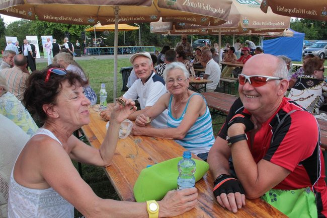 Festyn Seniorów na lotnisku (zdjęcia)