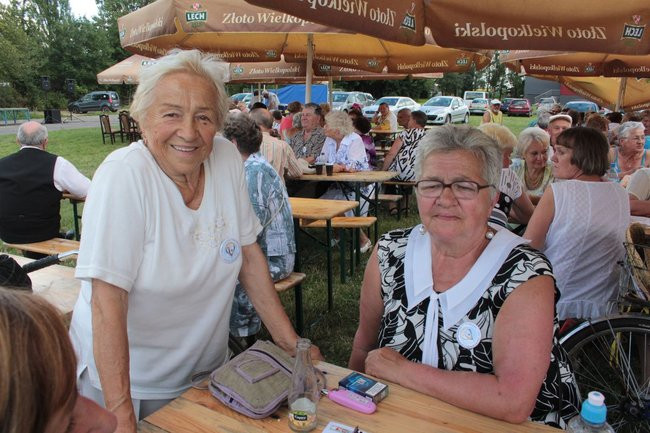 Festyn Seniorów na lotnisku (zdjęcia)