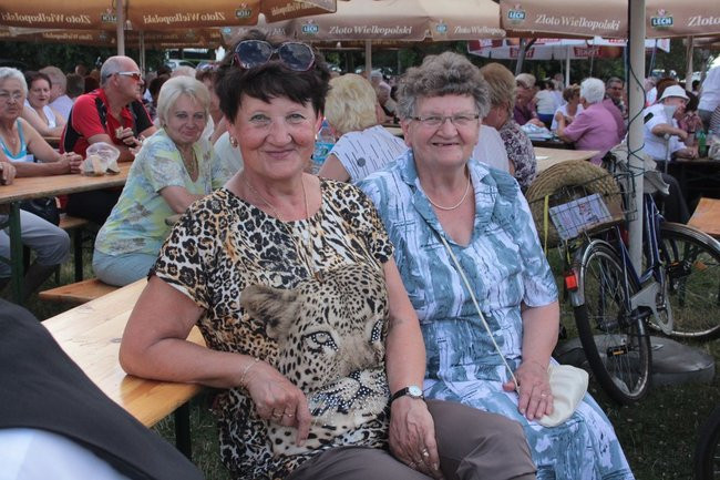 Festyn Seniorów na lotnisku (zdjęcia)