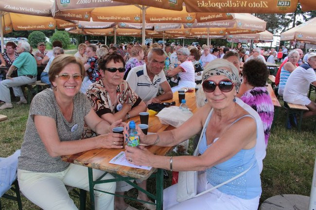 Festyn Seniorów na lotnisku (zdjęcia)