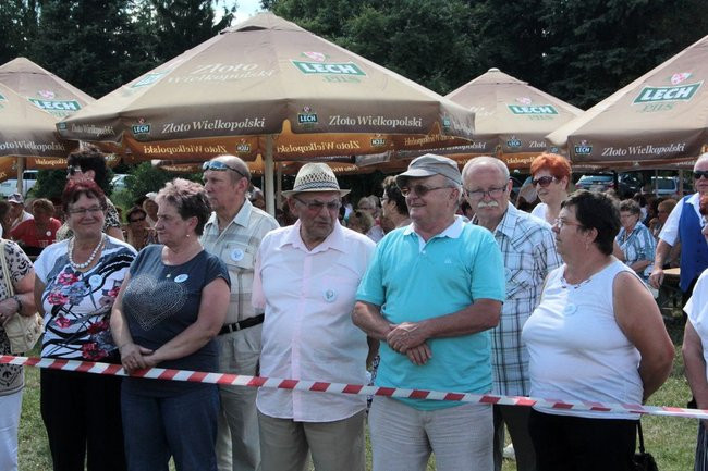 Festyn Seniorów na lotnisku (zdjęcia)