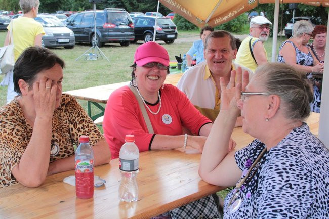 Festyn Seniorów na lotnisku (zdjęcia)