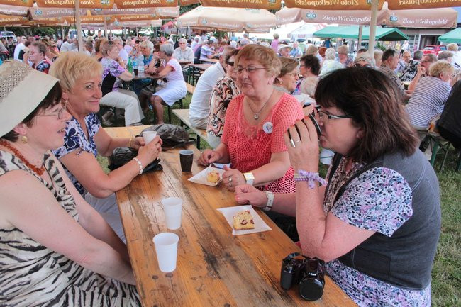 Festyn Seniorów na lotnisku (zdjęcia)