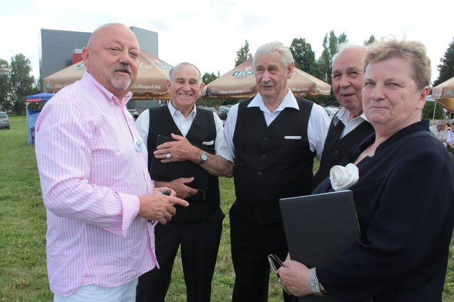 Festyn Seniorów na lotnisku (zdjęcia)