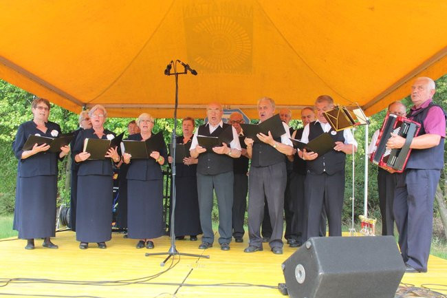 Festyn Seniorów na lotnisku (zdjęcia)