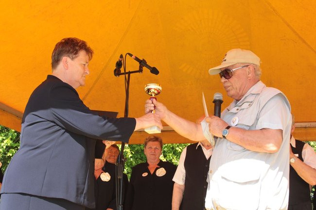 Festyn Seniorów na lotnisku (zdjęcia)