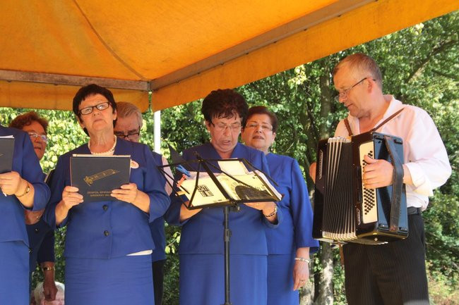 Festyn Seniorów na lotnisku (zdjęcia)