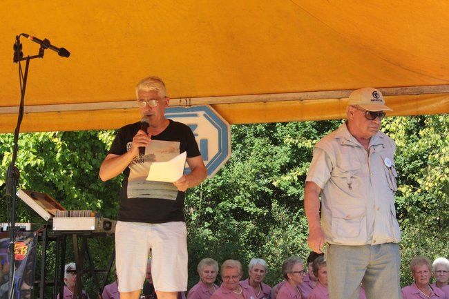 Festyn Seniorów na lotnisku (zdjęcia)