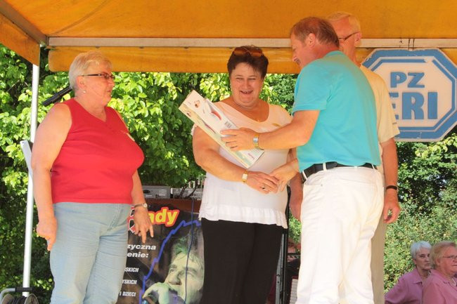 Festyn Seniorów na lotnisku (zdjęcia)