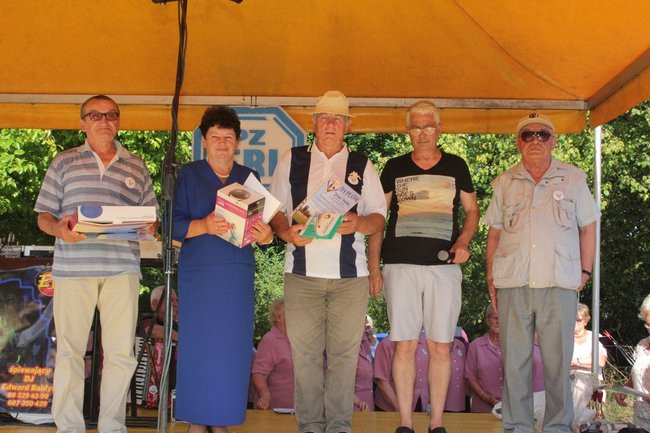 Festyn Seniorów na lotnisku (zdjęcia)