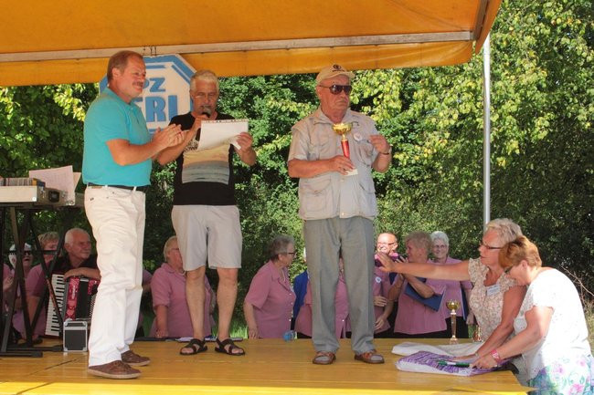 Festyn Seniorów na lotnisku (zdjęcia)