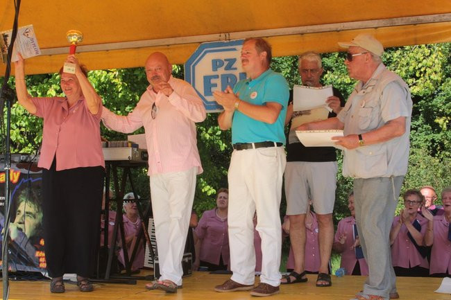 Festyn Seniorów na lotnisku (zdjęcia)