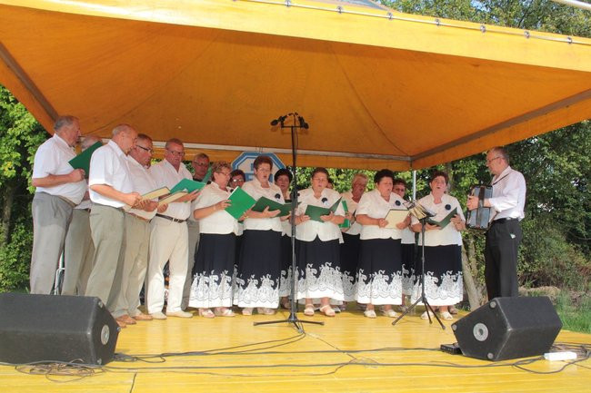 Festyn Seniorów na lotnisku (zdjęcia)