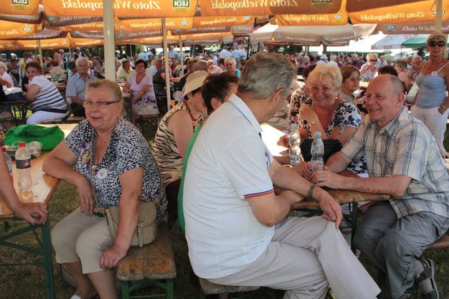 Festyn Seniorów na lotnisku (zdjęcia)