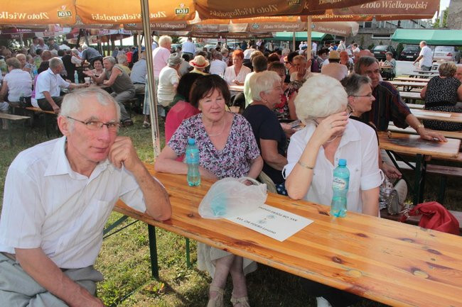 Festyn Seniorów na lotnisku (zdjęcia)