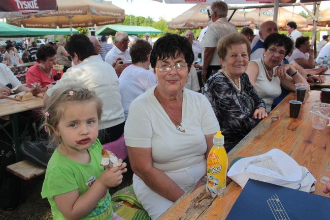 Festyn Seniorów na lotnisku (zdjęcia)