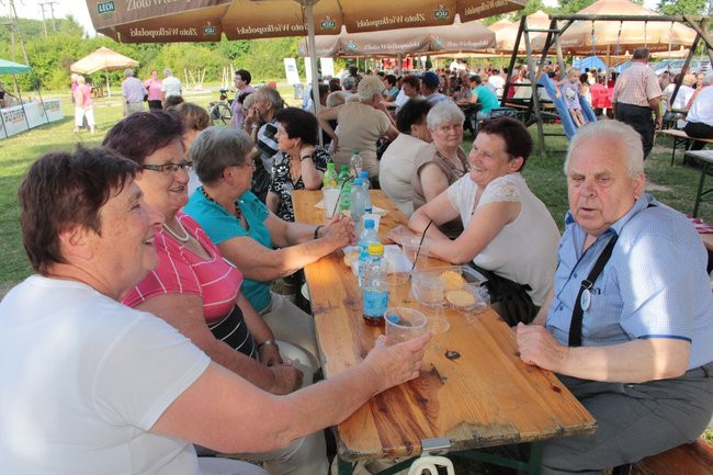 Festyn Seniorów na lotnisku (zdjęcia)