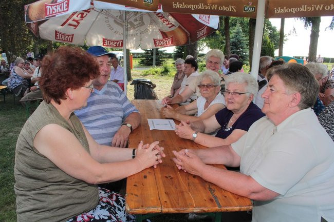 Festyn Seniorów na lotnisku (zdjęcia)