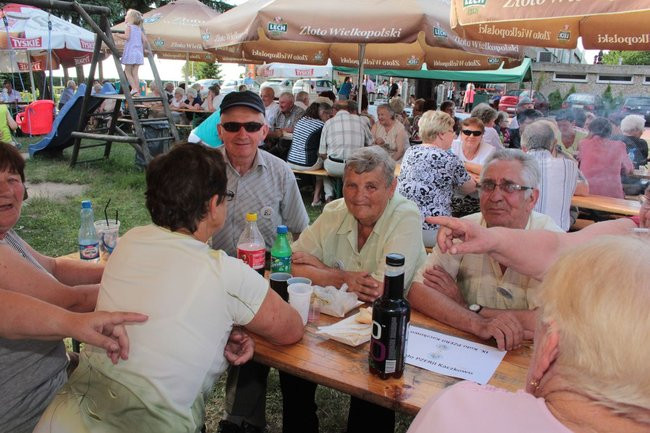 Festyn Seniorów na lotnisku (zdjęcia)