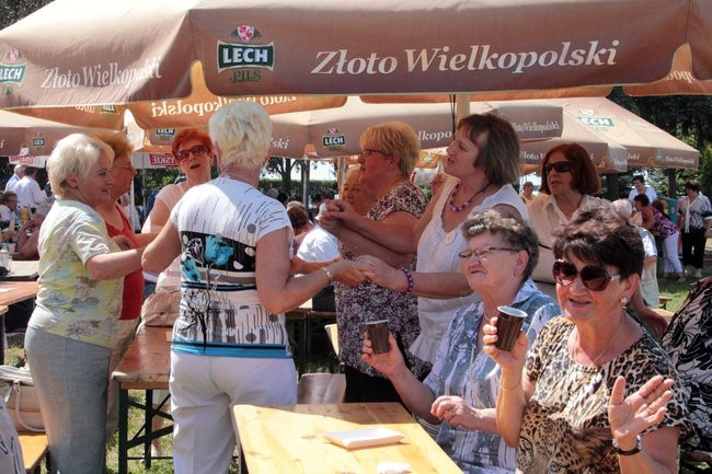 Festyn Seniorów na lotnisku (zdjęcia)