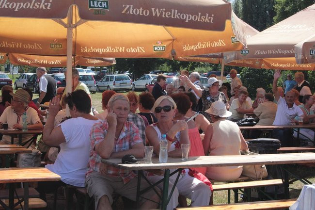 Festyn Seniorów na lotnisku (zdjęcia)