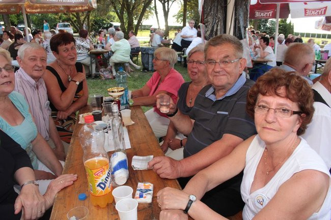 Festyn Seniorów na lotnisku (zdjęcia)