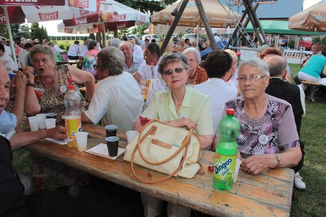Festyn Seniorów na lotnisku (zdjęcia)