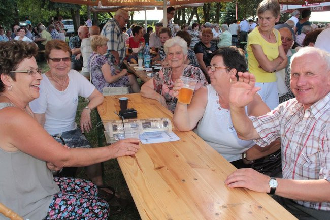 Festyn Seniorów na lotnisku (zdjęcia)