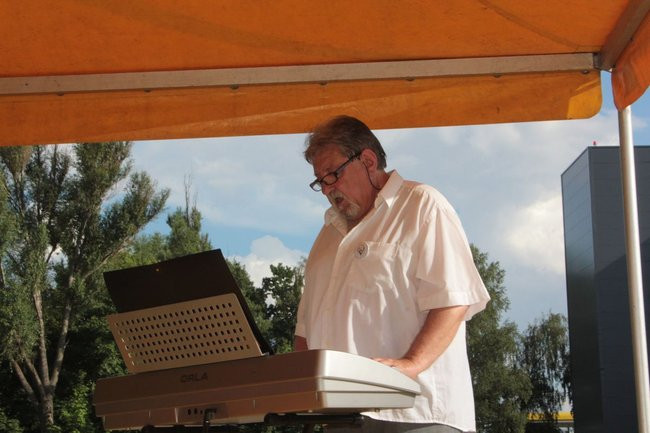 Festyn Seniorów na lotnisku (zdjęcia)