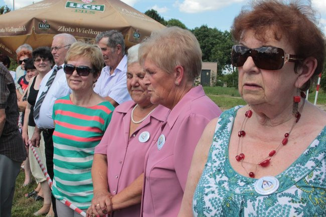 Festyn Seniorów na lotnisku (zdjęcia)