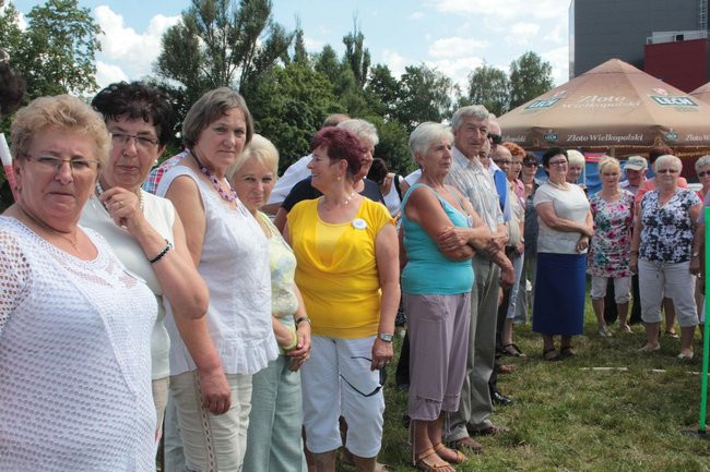 Festyn Seniorów na lotnisku (zdjęcia)