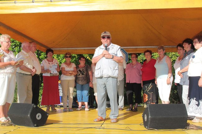 Festyn Seniorów na lotnisku (zdjęcia)