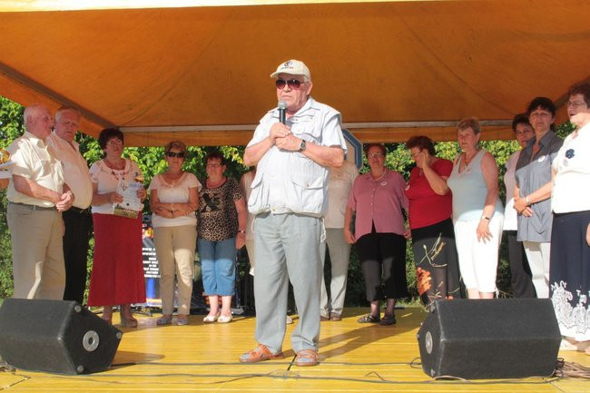 Festyn Seniorów na lotnisku (zdjęcia)