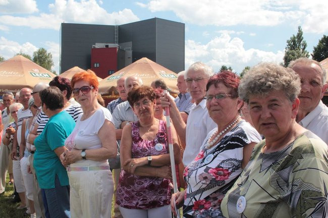 Festyn Seniorów na lotnisku (zdjęcia)