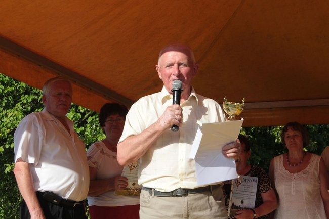 Festyn Seniorów na lotnisku (zdjęcia)