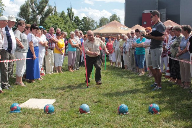Festyn Seniorów na lotnisku (zdjęcia)