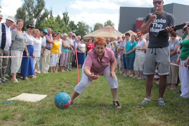 Festyn Seniorów na lotnisku (zdjęcia)