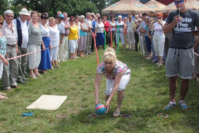 Festyn Seniorów na lotnisku (zdjęcia)