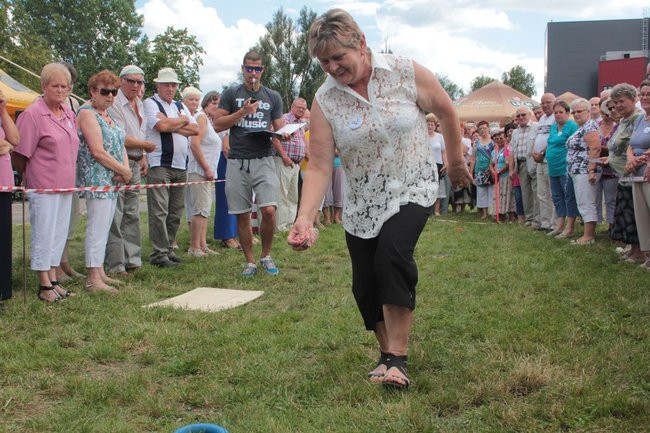 Festyn Seniorów na lotnisku (zdjęcia)