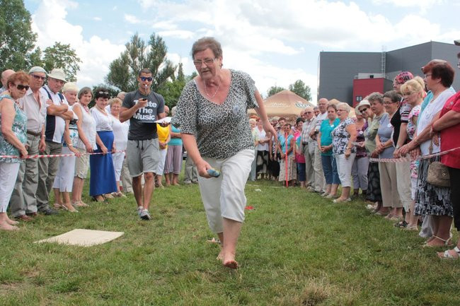 Festyn Seniorów na lotnisku (zdjęcia)