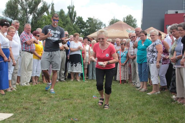 Festyn Seniorów na lotnisku (zdjęcia)