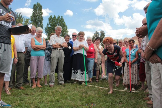 Festyn Seniorów na lotnisku (zdjęcia)
