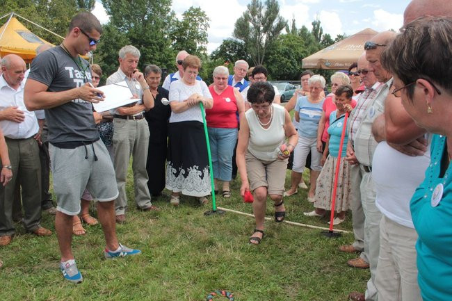 Festyn Seniorów na lotnisku (zdjęcia)