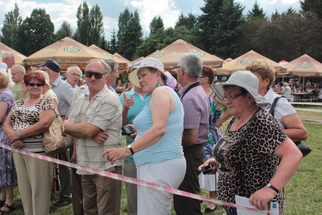 Festyn Seniorów na lotnisku (zdjęcia)