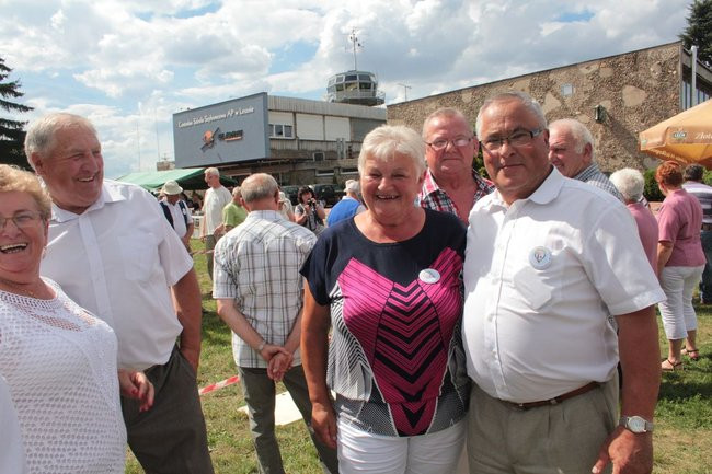 Festyn Seniorów na lotnisku (zdjęcia)