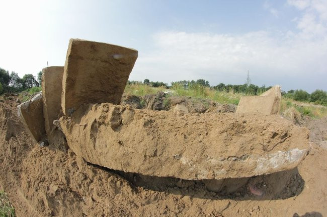 Gruzowisko niedaleko parku (zdjęcia)