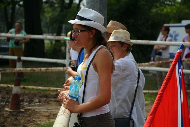 Konne popisy w Jeziorkach (dźwięk i zdjęcia)