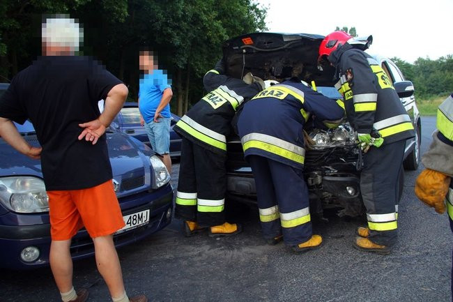 Zawiniła kierująca peugeotem? (zdjęcia)