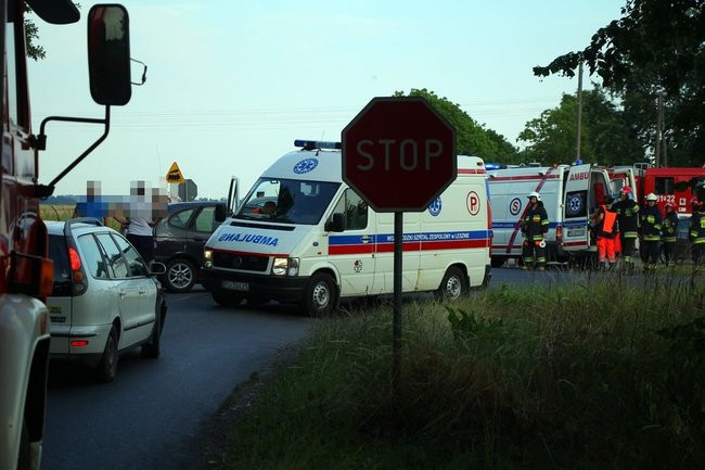 Zawiniła kierująca peugeotem? (zdjęcia)